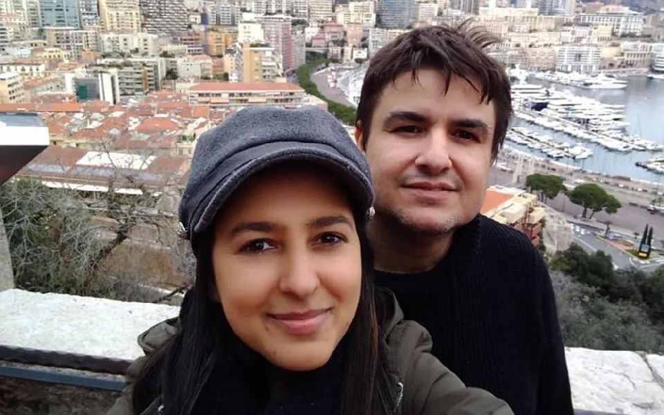 Jornalista Cristiane é baleada nas costas e o marido dela, André Modenezi,no abdômen