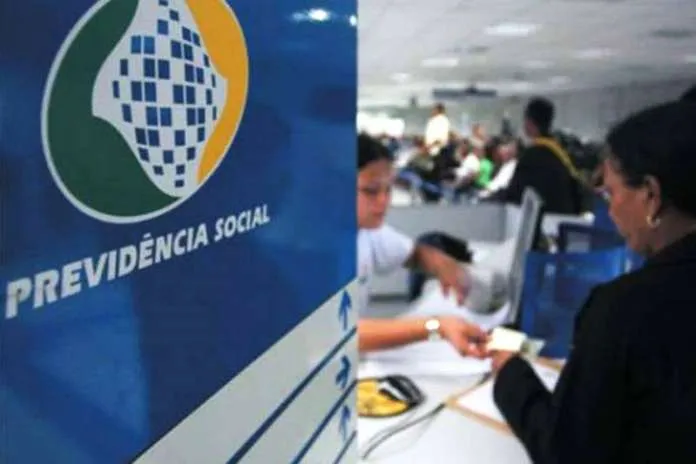 Tribunal ordena que INSS cumpra prazo na análise de pedido de benefício