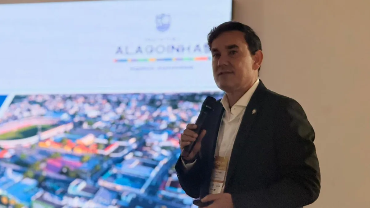 Gustavo Carmo recebe título de “Prefeito Inovador 2026” durante Fórum de Cidades Digitais e Inteligentes
